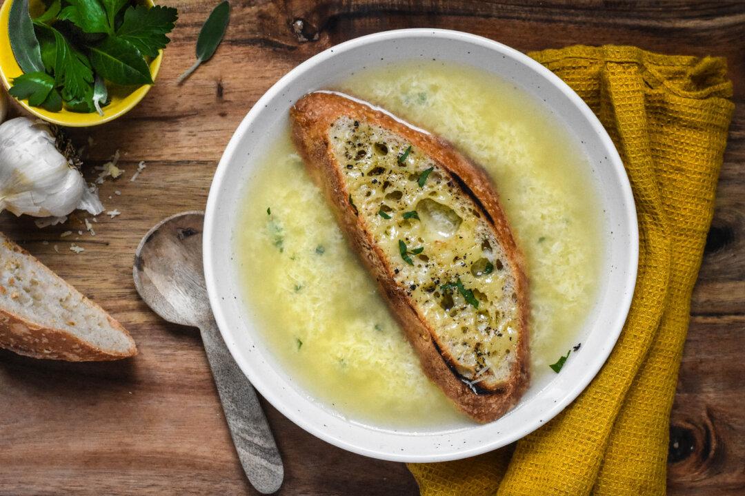 Aïgo Boulido, Garlic Soup for the Soul