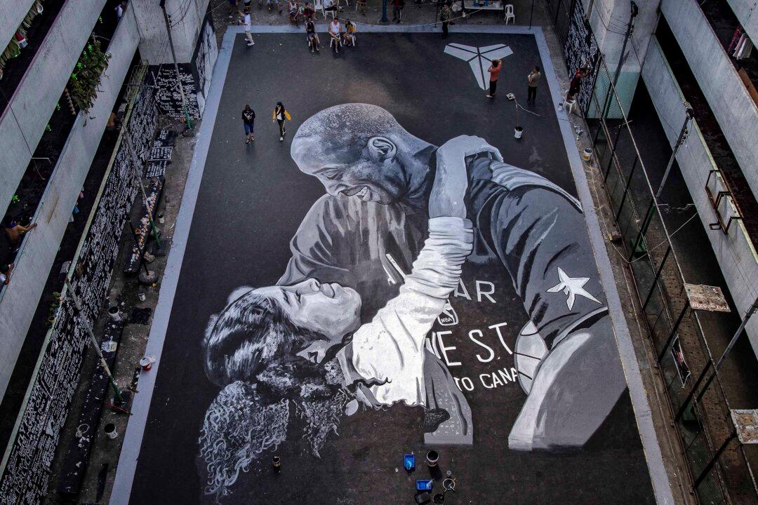 Kobe Bryant Showed Us Three Ways to Be an Excellent Dad