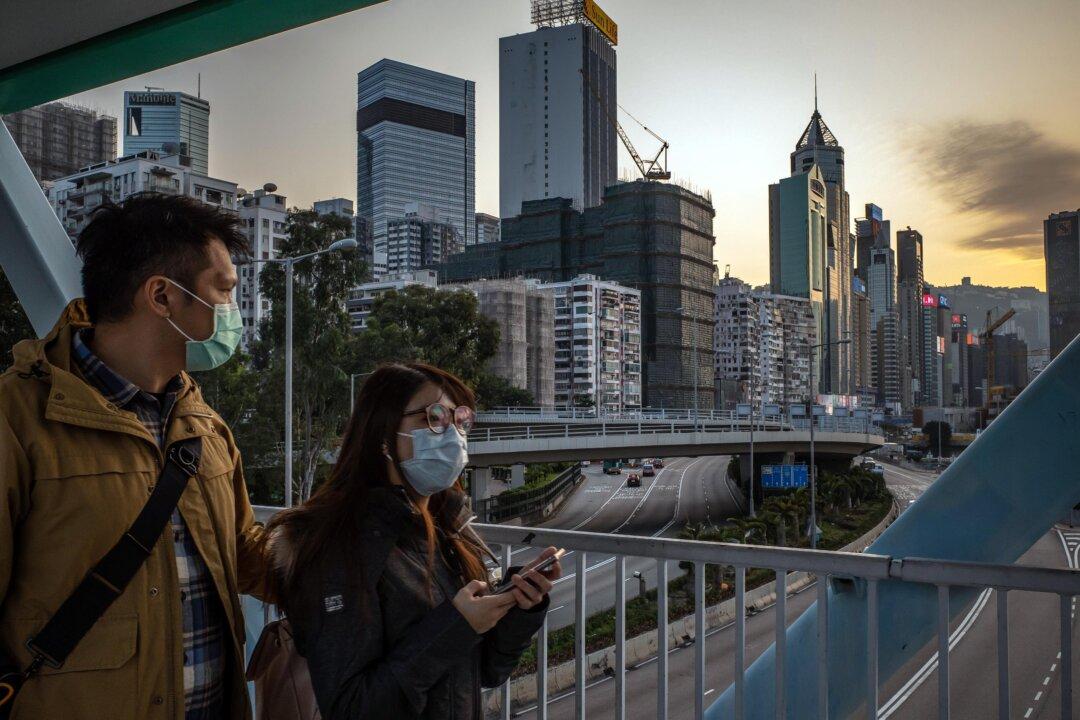 Hongkongers Worry About Coronavirus as City Braces for Business Slowdown