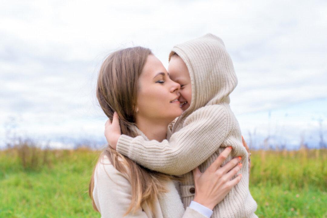 Mom of 3-Year-Old With Down Syndrome Stunned by Stranger’s Kindness Toward Him in a Park, Posts Heartfelt Response to Him
