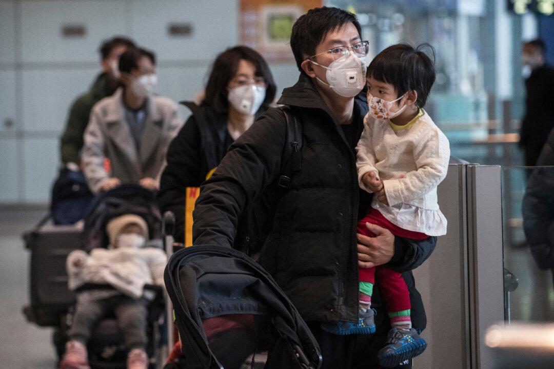 Chinese County Isolates All Households, Cuts Off Transportation in Attempt to Contain Deadly Virus Spread