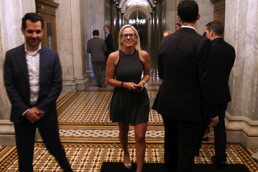 Sen. Sinema Responds After Left-Wing Protesters Follow, Record Her Inside Arizona Bathroom