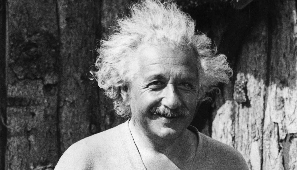 This Young Girl With ‘Uncombable Hair Syndrome’ Has Hair Like EINSTEIN, and She’s Loving It!