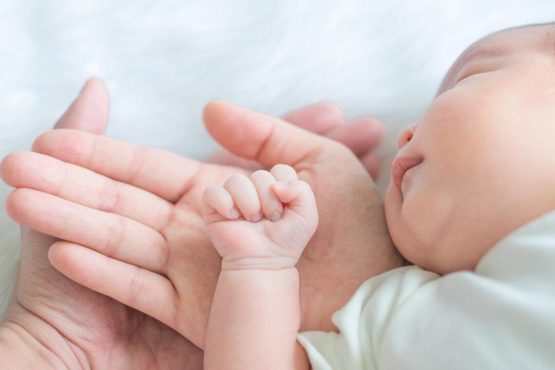 Baby Girl Rings ‘Cancer-Free’ Victory Bell Herself After Beating Brain Cancer Against the Odds