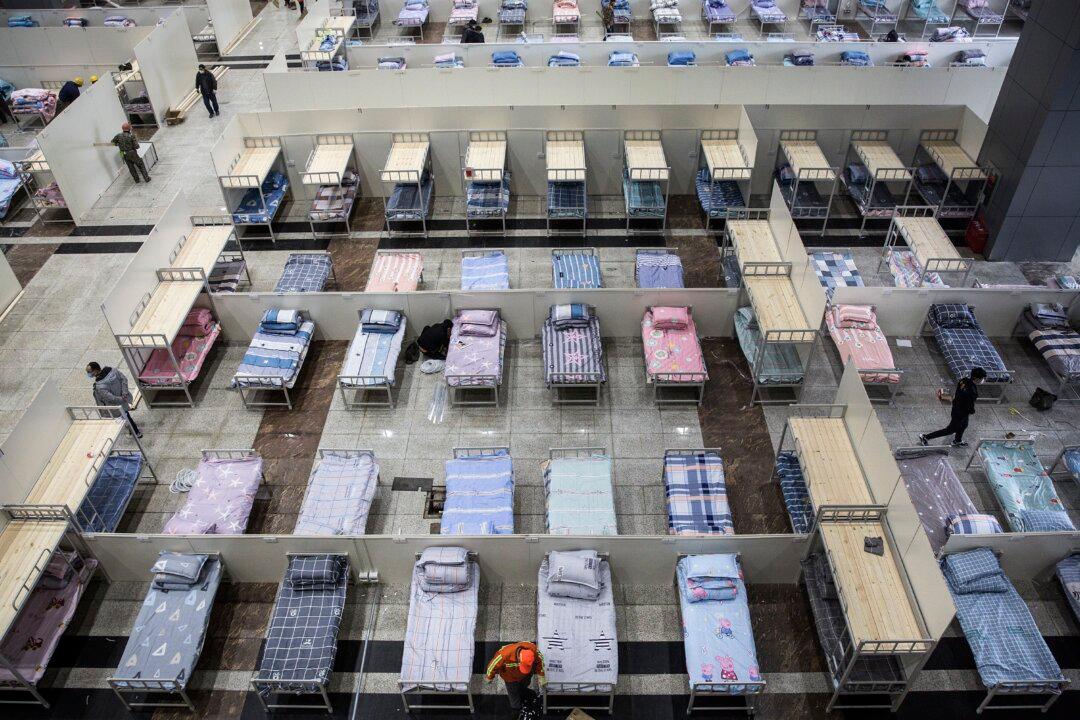 More Chinese Cities Announce Lockdown to Stem Coronavirus Outbreak, as Wuhan Sets up Makeshift Hospitals