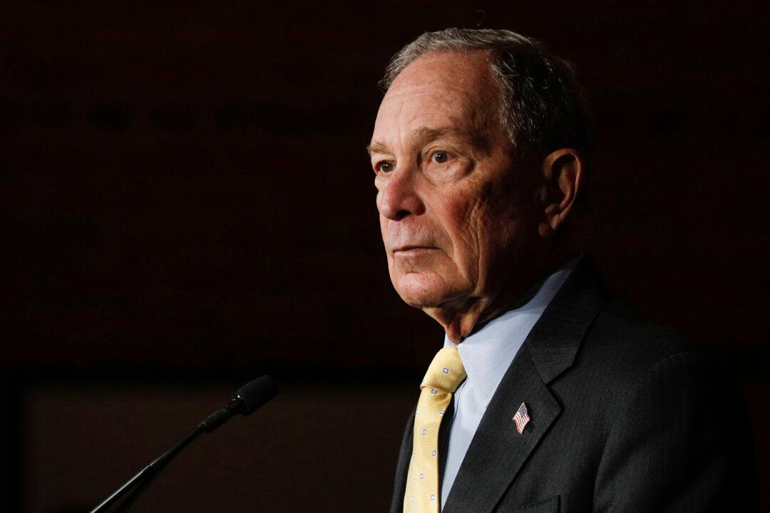 Bloomberg Announces Labor Plan Promising $15 Minimum Wage