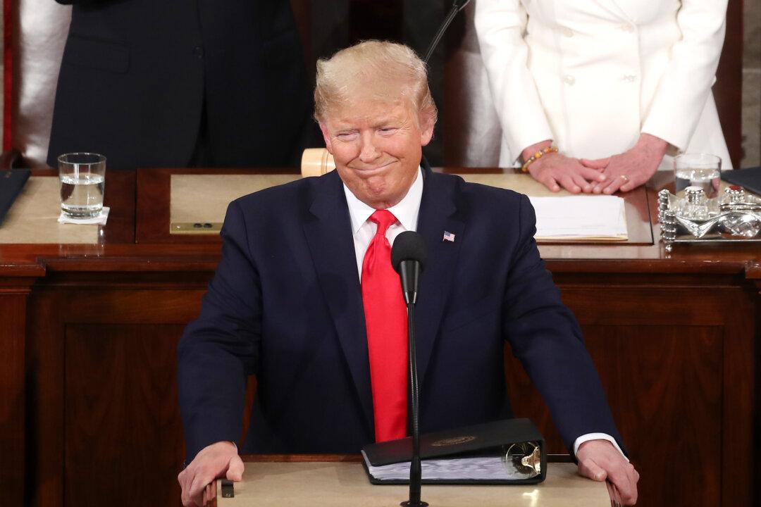 Appeals Court Rules Democrats Cannot Sue Trump on Emoluments Case