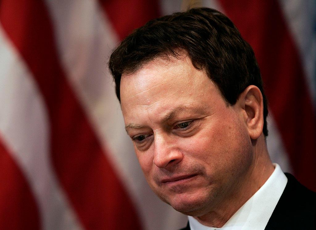 Sinise at the National Press Club in Washington, D.C., in 2007 drawing attention to the effort to build The American Veterans Disabled for Life Memorial. (©Getty Images | <a href="https://www.gettyimages.com/detail/news-photo/actor-gary-sinise-speaks-at-the-national-press-club-january-news-photo/73119894?adppopup=true">Win McNamee</a>)