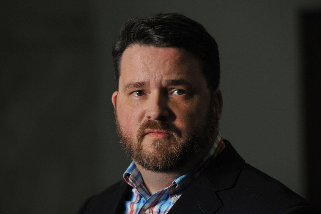 Iowa Democratic Party Chair Calls for Independent Investigation Into Chaotic Caucuses
