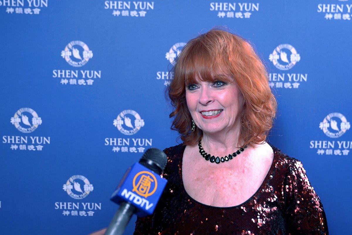 Ms. Senior Universe 2019 Finalist Calls Shen Yun An Experience of a Lifetime
