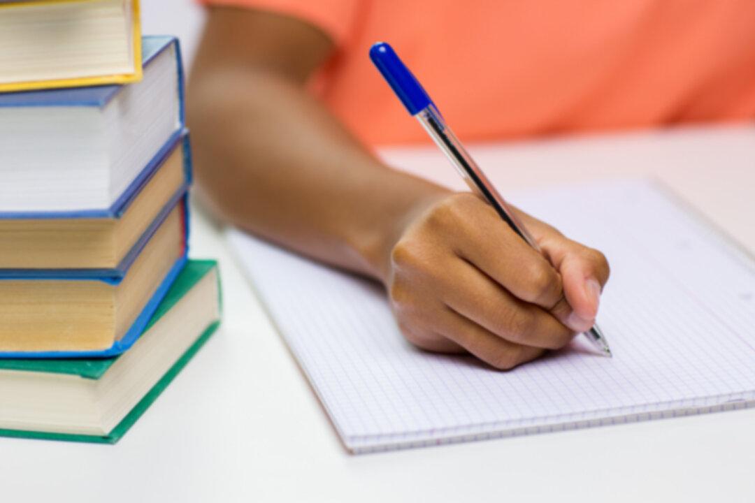 Memphis Teen Becomes Her High School’s First ‘Million-Dollar Scholar,’ Named Valedictorian