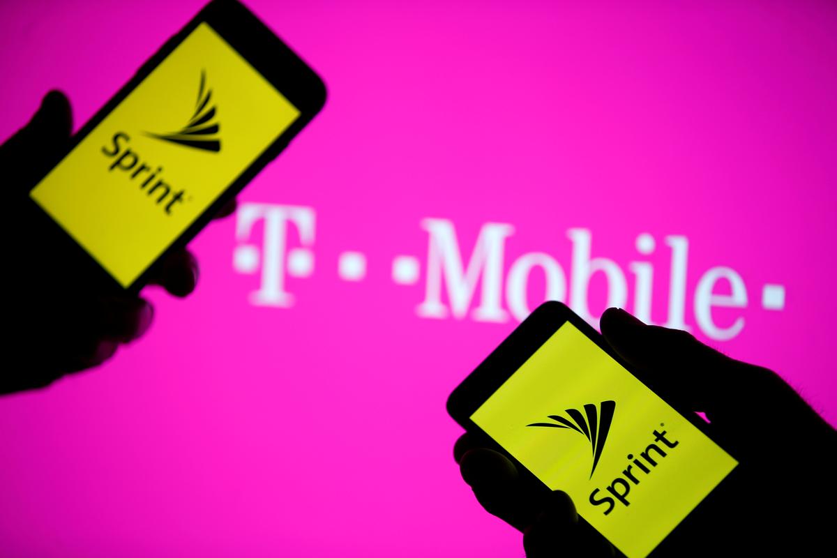 T-Mobile Offering $20 Minimum Hourly Rate For All Employees