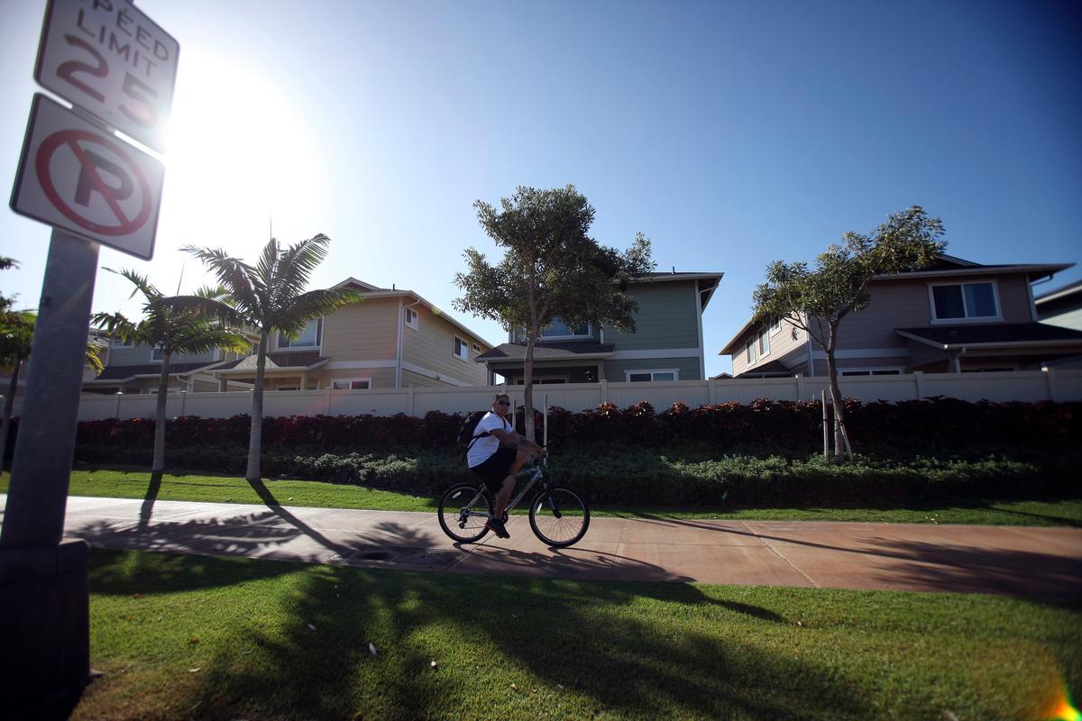 Household Debt Hits Record High of $14.1 Trillion