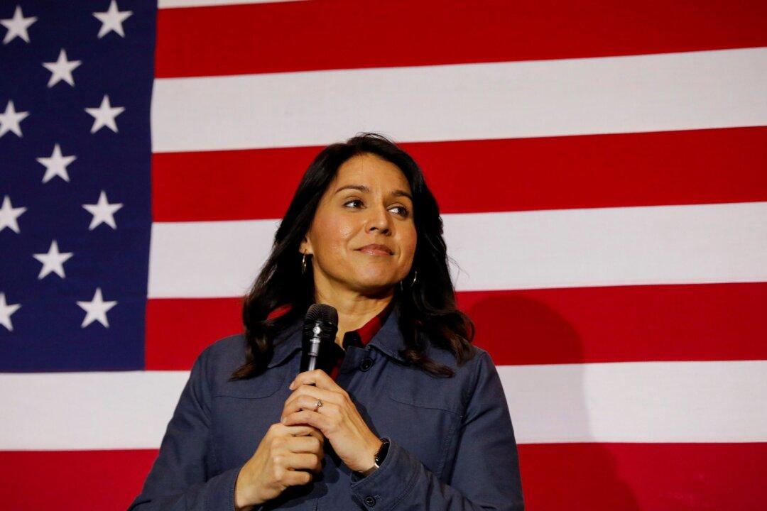 Tulsi Gabbard to Stump for Kari Lake and Blake Masters but Remain Independent