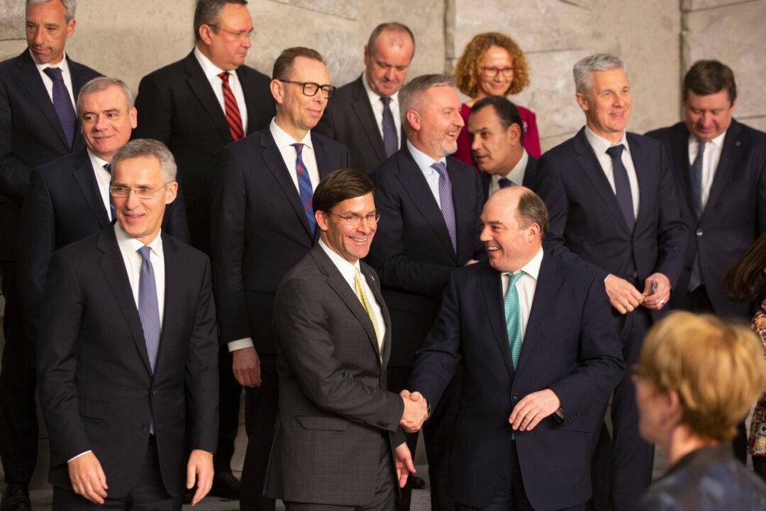 NATO to Expand Iraq Training Mission, Still Needs Iraq’s Approval