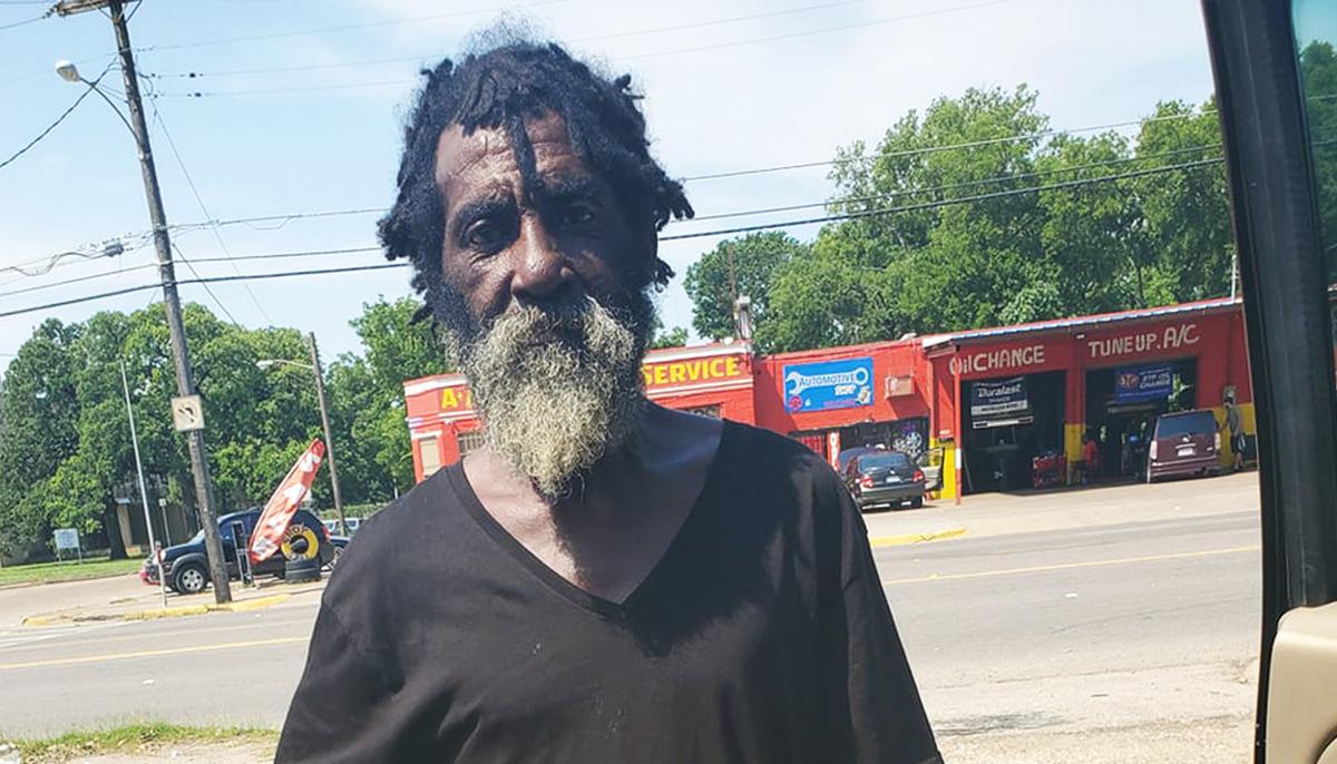 Homeless Dad With Overgrown Beard and Dreadlocks Gets a Makeover: ‘I Don’t Feel as Low’