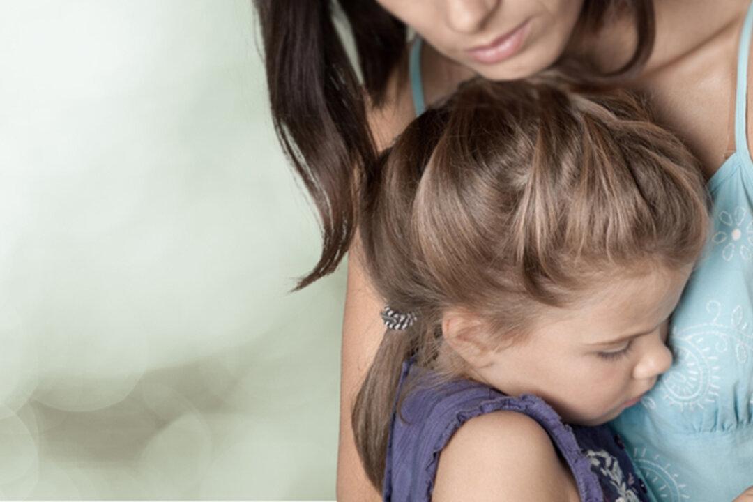 Quadruplet Sisters Grew Up in Beverly Hills–Until Their Teacher Learned Their Sickening Family Secret