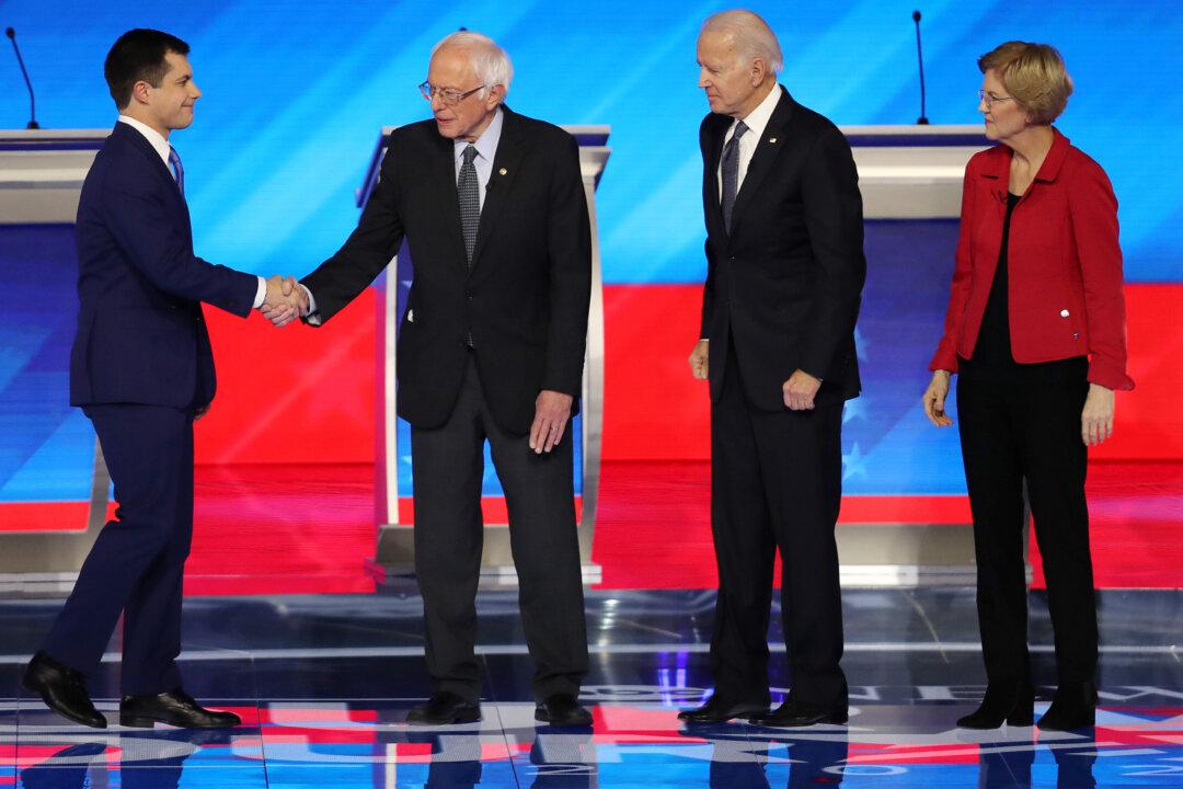 Democratic Candidates Spar Ahead of Nevada Caucus