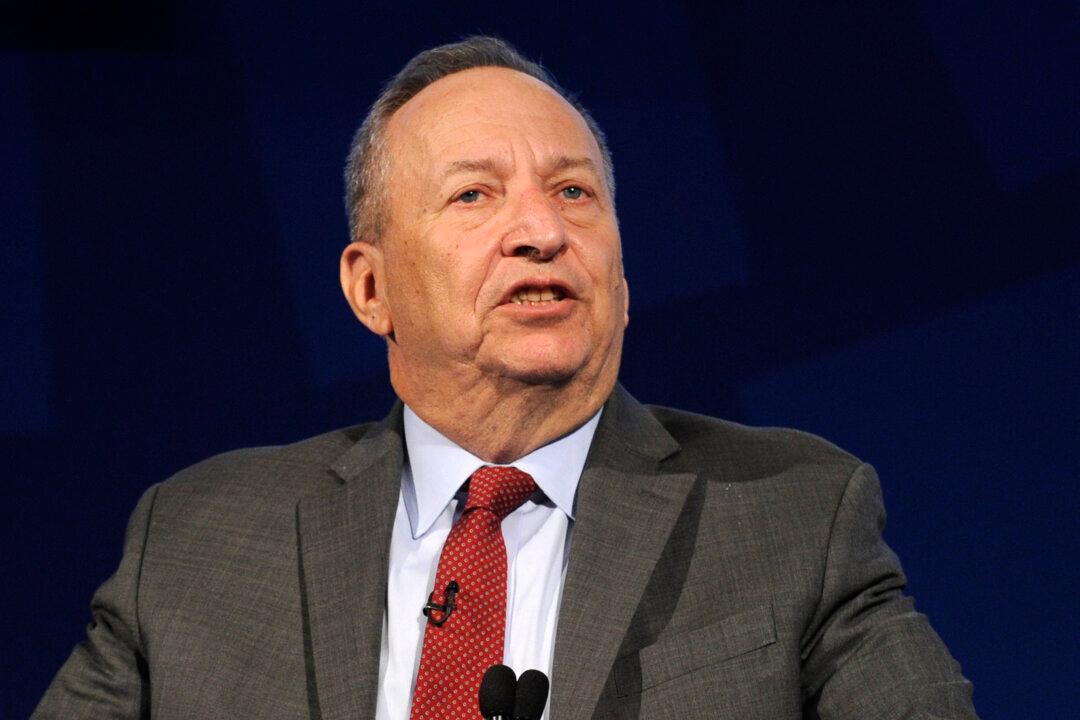 Larry Summers Thinks Reducing Inflation Won’t Be Quick or Easy