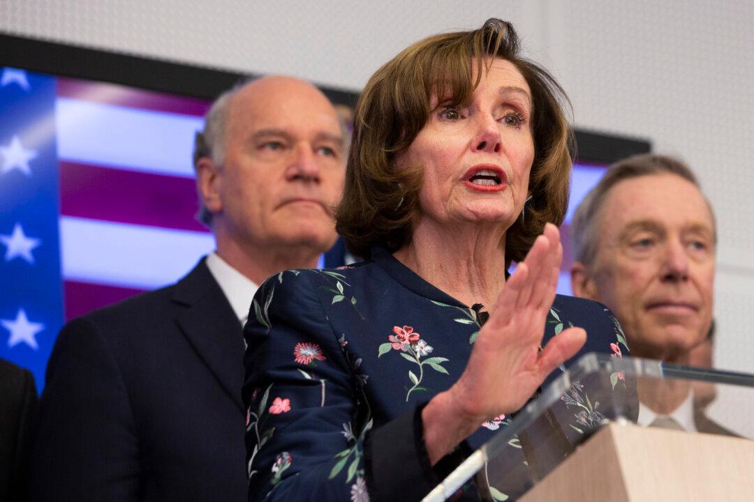 US House Speaker Pelosi Warns Allies Against Using Huawei