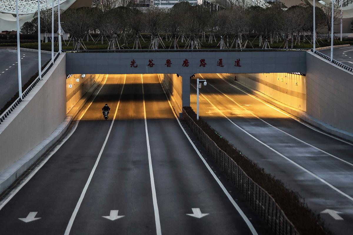 Chinese Authorities in Coronavirus Epicenter Have Begun Partially Shutting Down the Internet