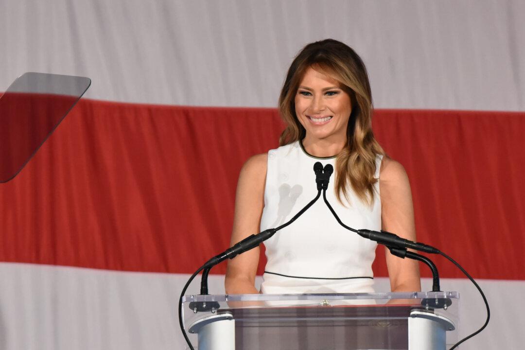 Melania Trump Receives 2020 ‘Women of Distinction’ Award From Florida University
