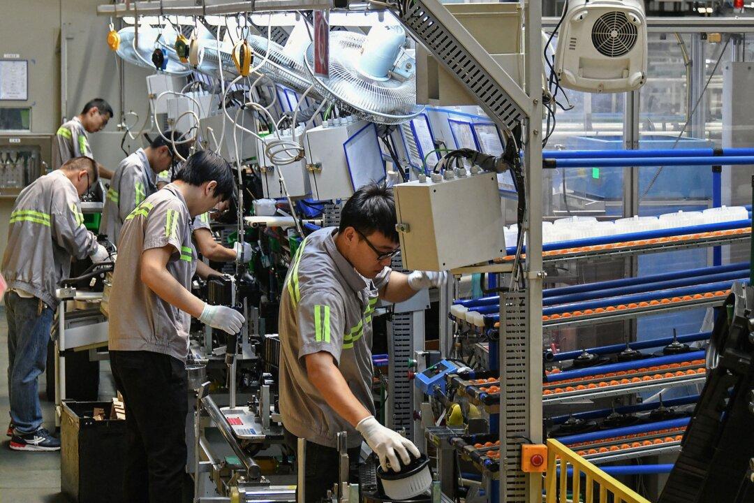 Supply Chain Adjustment: Thousands of British Corporations Aim to Cut Ties With CCP Market