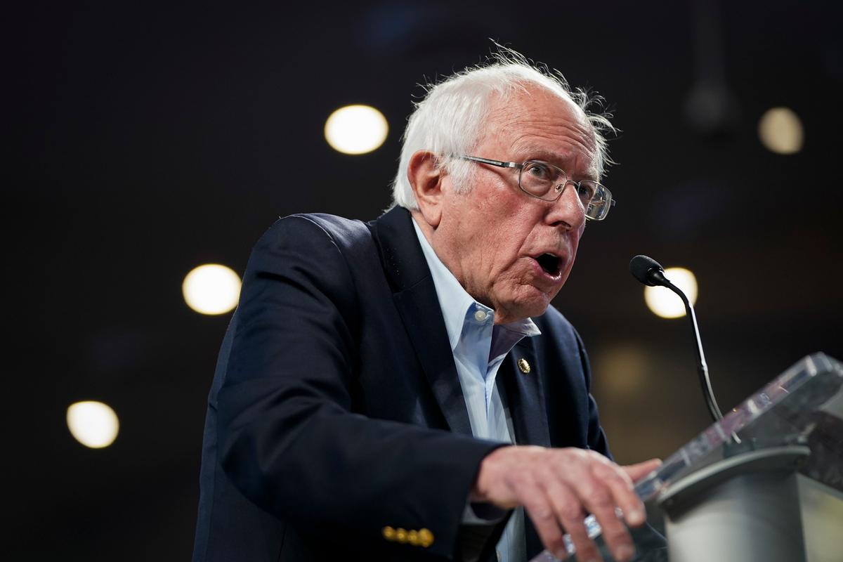 GOP Campaign Experts Say Sanders’s Castro Praise His First Big Mistake