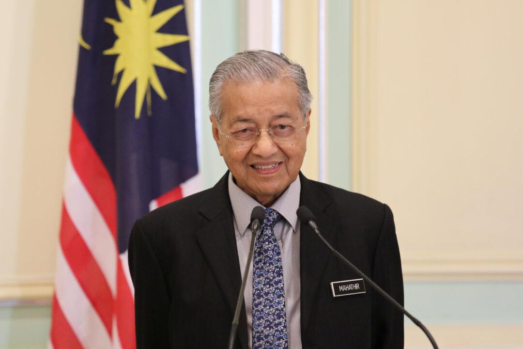 Malaysian King Accepts Mahathir’s Resignation Amid Upheaval