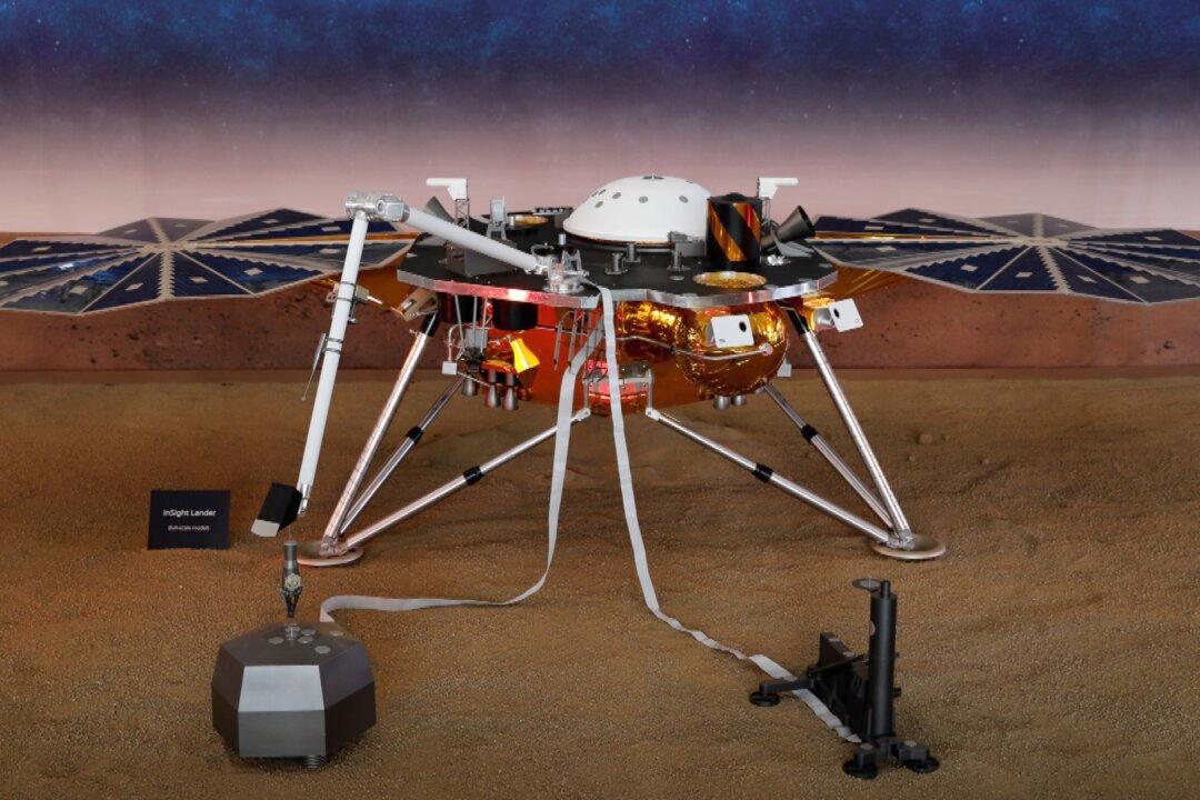 Mars Lander Confirms Quakes, Even Aftershocks on Red Planet