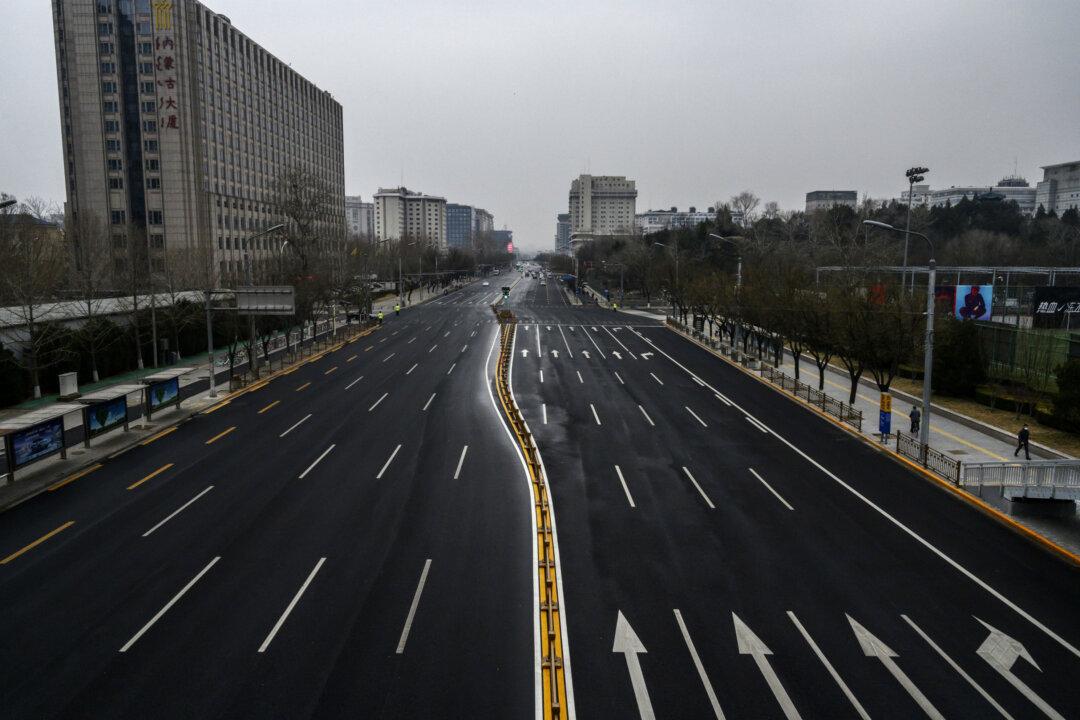 Coronavirus Epicenter Wuhan Loosens Lockdown—Then Reverses It 4 Hours Later