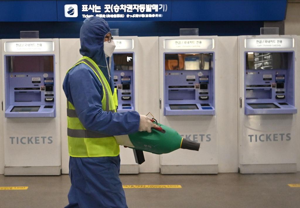 South Korea Sees Increase of Nearly 300 New Coronavirus Cases