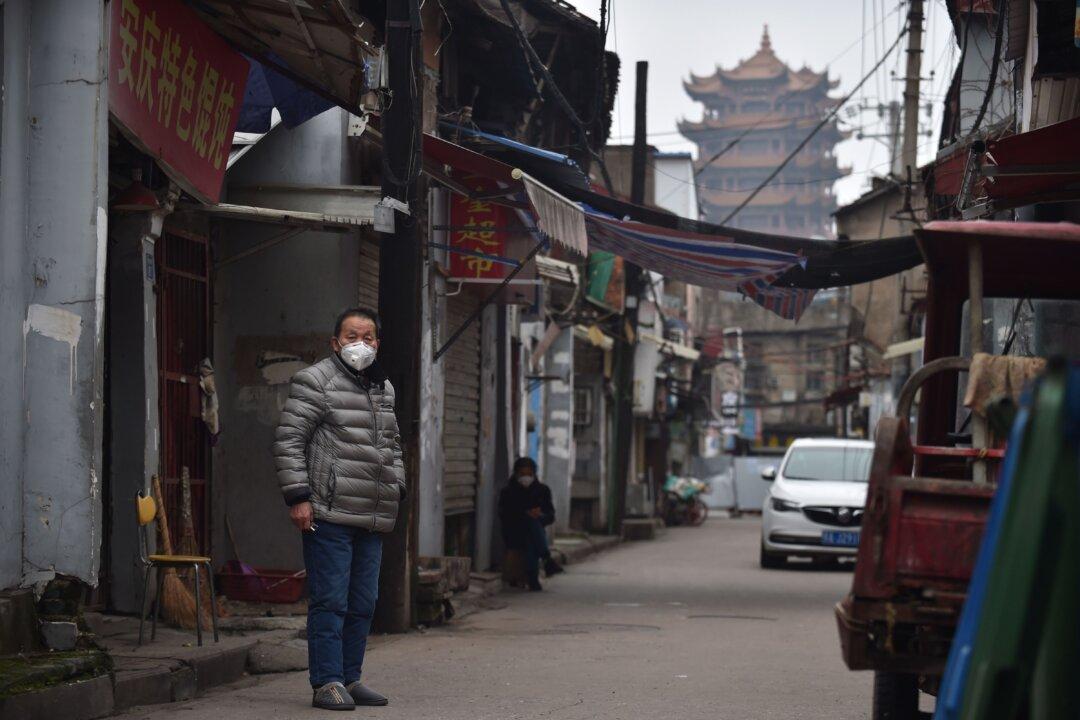 Chinese Official Exposes Lax Coronavirus Control Measures in Wuhan Community