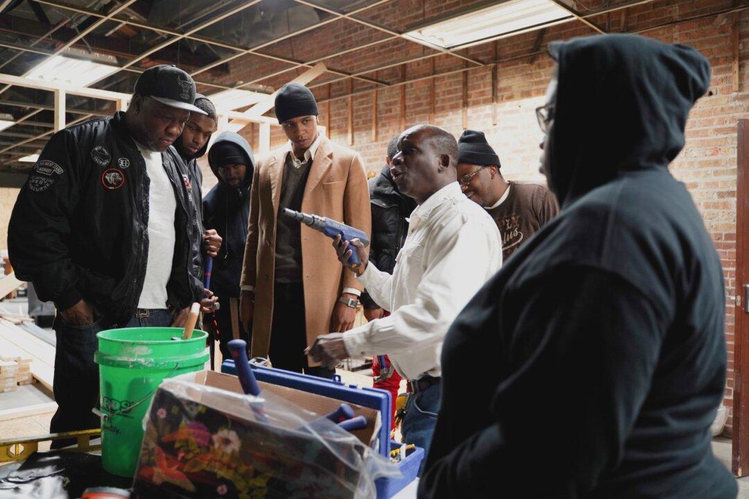 Former Gangsters Help Change Chicago’s Violent South Side
