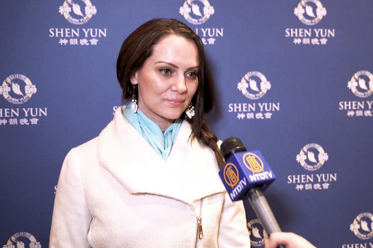 Shen Yun Inspires Profound Insights in Business Owner