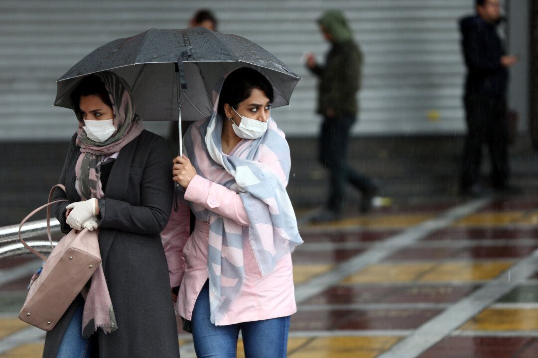 Virus Outbreak in Iran Sickens Hundreds, Including Leaders