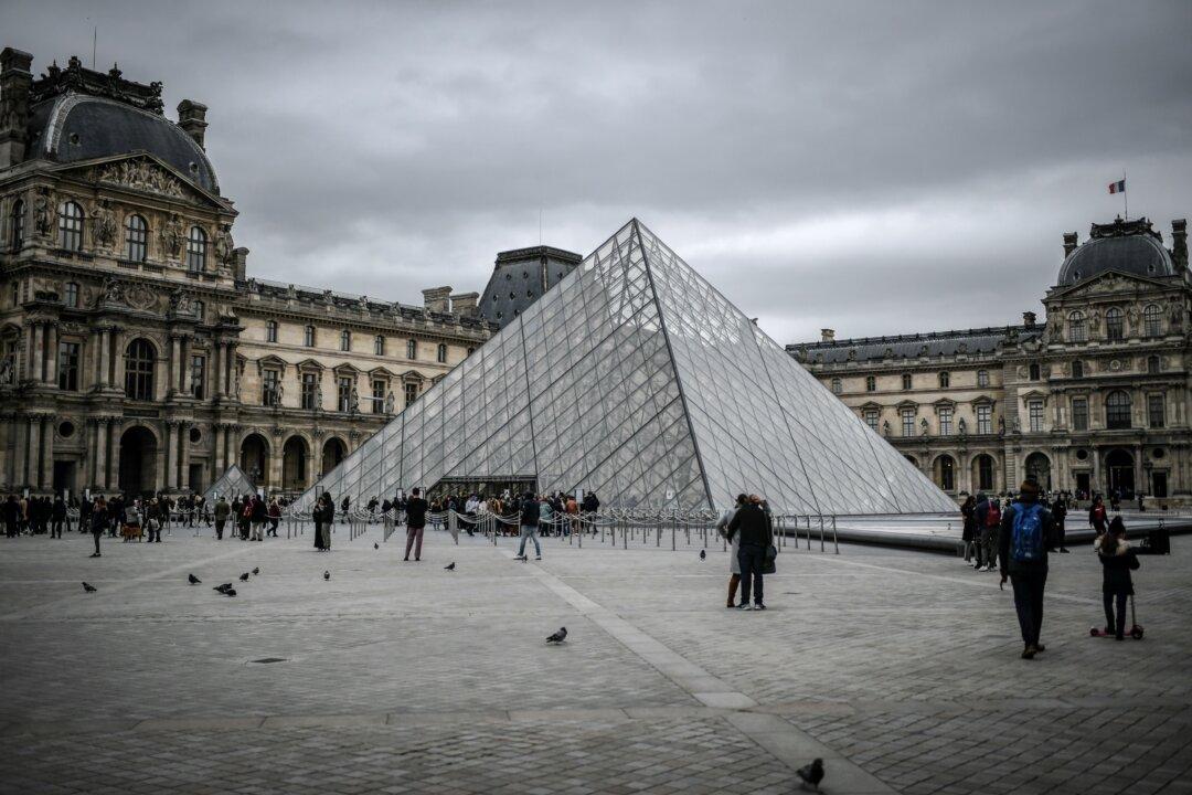 Louvre Reopens After Being Shut Over Virus Fears