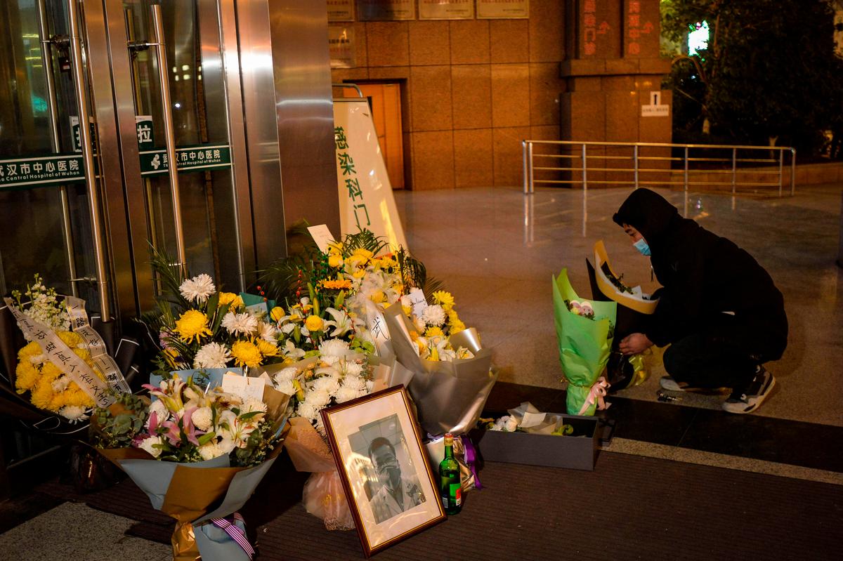 Another Chinese Doctor, Supervisor of Wuhan Whistleblower, Dies From Coronavirus