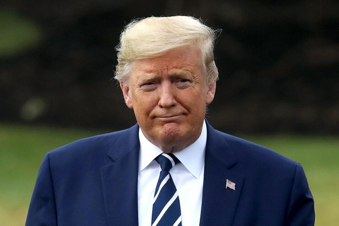 Trump: Sanders Would Have ‘Easily’ Won More States Without Warren in Race