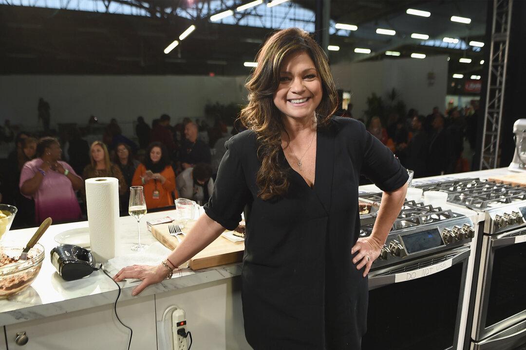 Valerie Bertinelli Cut From Food Network’s ‘Kids Baking Championship’