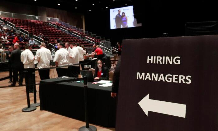 US Economy Adds 1.4 Million Jobs in August as Unemployment Falls to 8.4 Percent