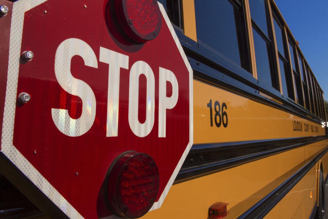 Texas Public Schools Attempt to Keep Parents From Withdrawing Their Children: Report