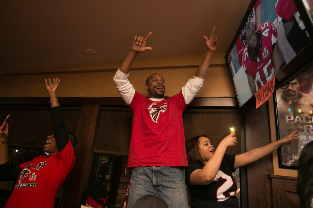 NFL Asks Supreme Court to Reconsider Class Action Over Sunday Ticket TV