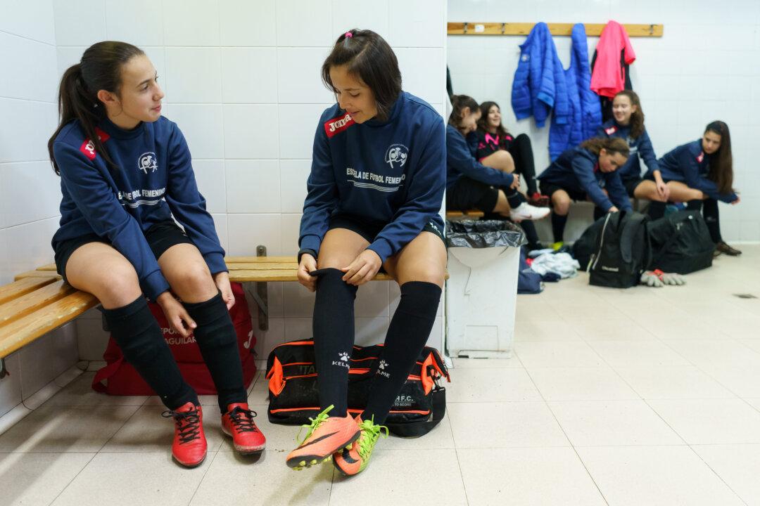 Arizona House Approves Bill That Would Ban Transgender Students From Participating in Women’s Sports