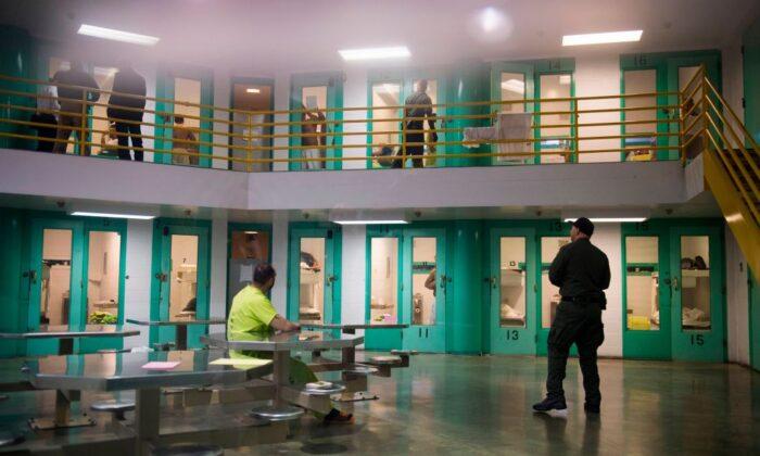Orange County DA Opposes Early Release of 76,000 Prisoners 