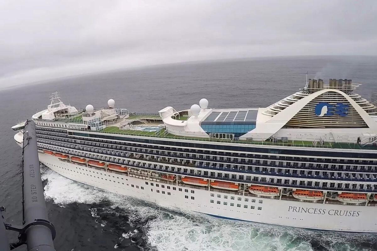 A California National Guard helicopter from the Moffett Federal Airfield based, 129th Rescue Wing deliver coronavirus test kits to the Grand Princess cruise ship off the coast of San Francisco, Calif., on March 5, 2020. (California National Guard/Handout via Reuters)