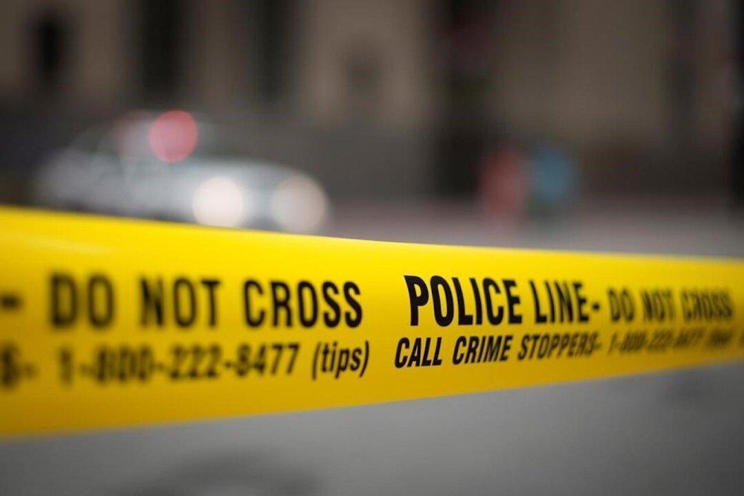 Texas Officer Stabbed Responding to Car Accident: Officials