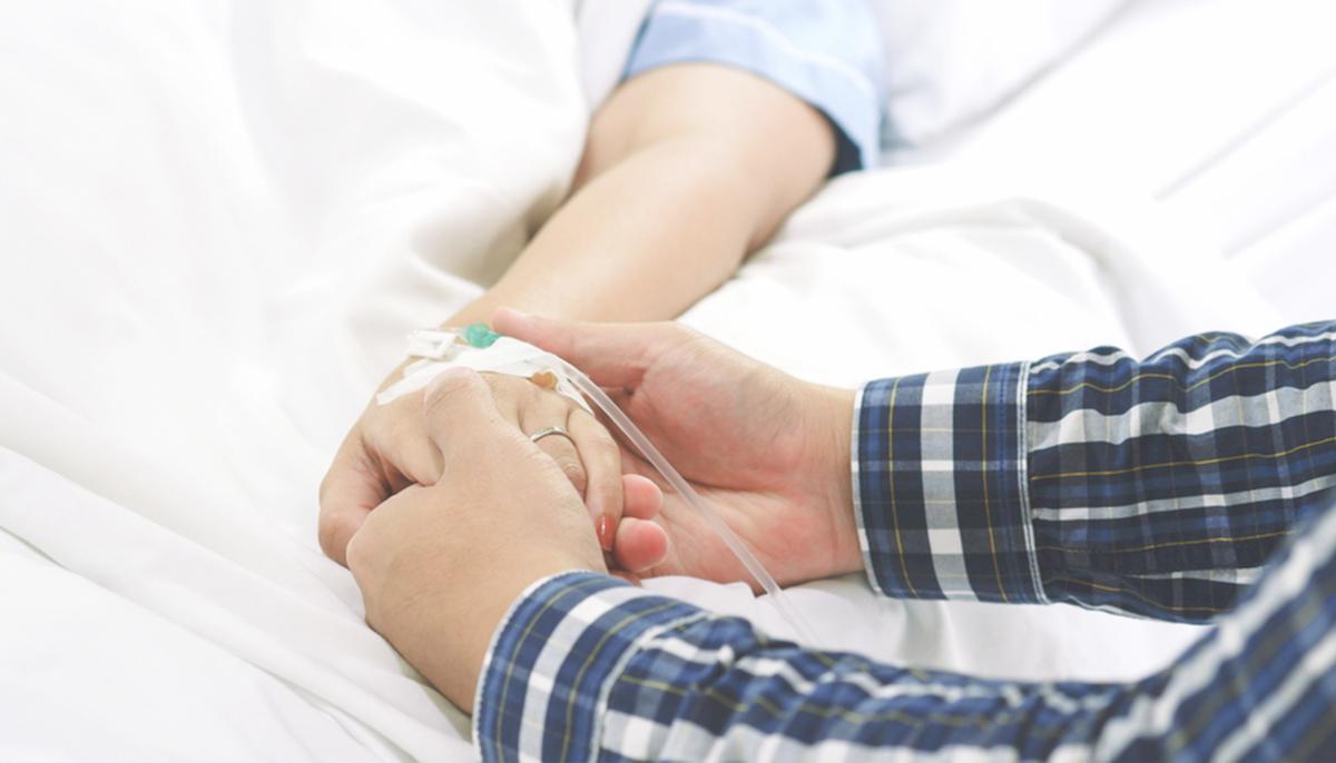 Man Urges People to Seek Help After His Wife Dies of Asthma Attack