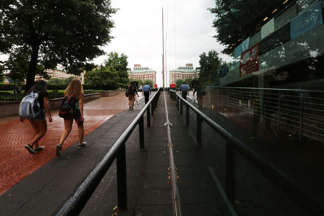 Columbia University Cancels Classes in Attempt to Prevent Coronavirus Spread