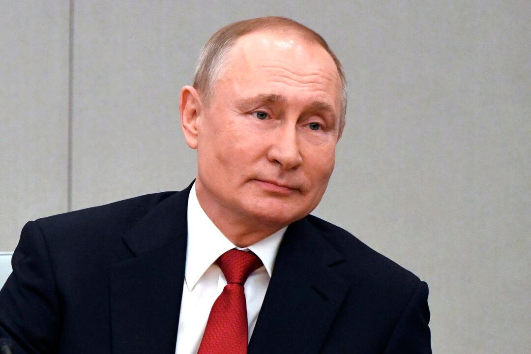 Russia Passes Bill Allowing Putin to Stay in Power Past 2024